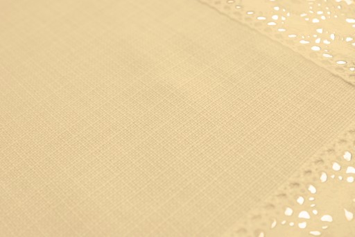 Kremowy bieżnik plamoodporny z koronką Lux 40X140