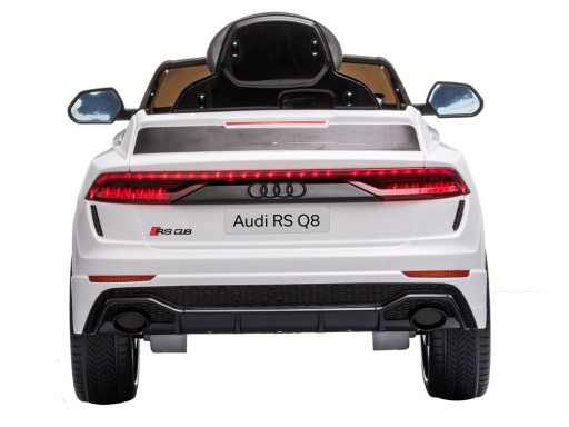 Автомобиль Audi RS Q8 на аккумуляторе для трехлетнего ребенка