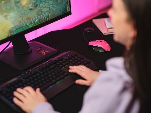 ПРОВОДНАЯ USB-ПРОГРАММИРУЕМАЯ ИГРОВАЯ МЫШЬ, СВЕТОДИОД РОЗОВЫЙ