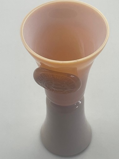 Wazon Sudety? Szkło artystyczne łososiowo-mleczne 19,3 cm