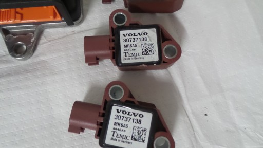 sensor AIRBAG VOLVO V50 30724652 30737138 CZUJNIKI