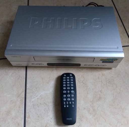 Видеомагнитофон Philips VR550, польское МЕНЮ, изображение LUX!