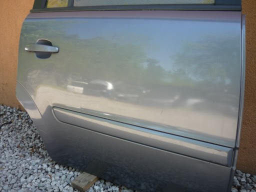 ДВЕРЬ ЗАДНЯЯ ПРАВАЯ OPEL ZAFIRA B Z155
