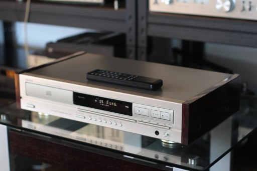 Denon DCD-660 CD-плеер, пульт дистанционного управления, дерево