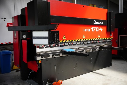 AMADA HFB 170t x 4100 6-осевой листогибочный пресс с ЧПУ