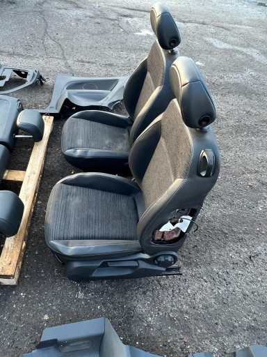 CORSA D LIFT 3-ДВЕРНЫЕ СИДЕНЬЯ, СИДЕНЬЯ, КОЖАНЫЕ СТОРОНЫ