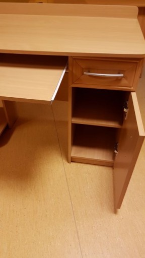 BRW письменный стол из ольхи 113x57x83