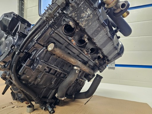 Kawasaki GPZ 1100 ZZR 1100 двигатель в сборе