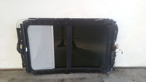 Панорамный люк на VW Tiguan.