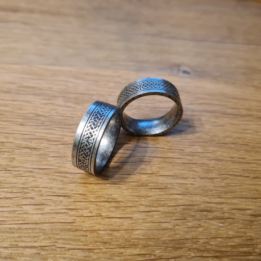Серебряное скандинавское обручальное кольцо сигнал