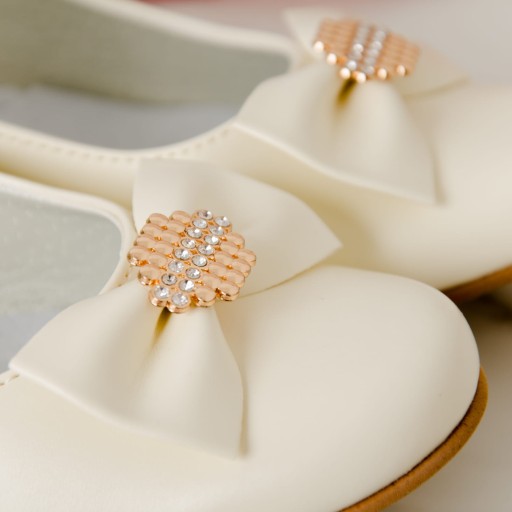 Buty wizytowe dziewczęce KBD-805 ecru 38 eleganckie 25,2 cm
