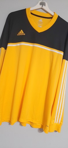638. Спортивная блузка ADIDAS, футболка с длинными рукавами, размер 44.