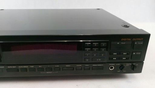 Denon DCD-1500 II - CD-проигрыватель - 9 кг!
