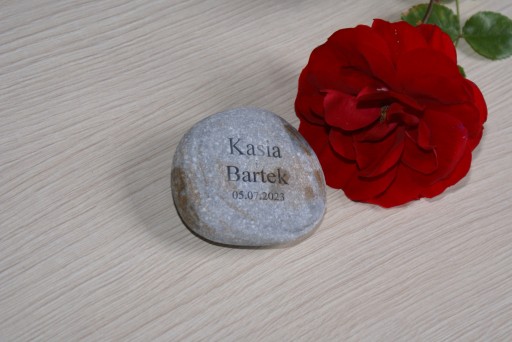 KAMIEŃ z napisem LOVE dziewczyny chłopaka prezent na WALENTYNKI
