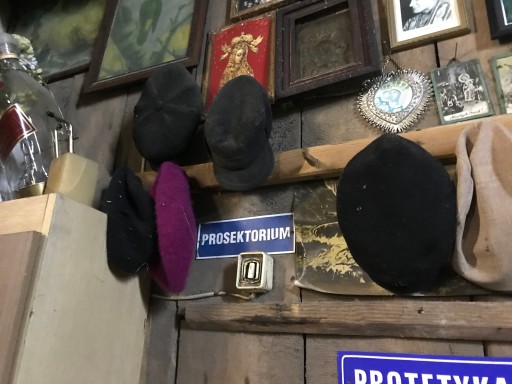 ПРЛ старая кепка, плоская фуражка, берет, оригинальный винтажный головной убор