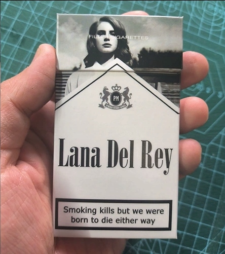 4. Набор матовых сигаретных помад Lana del rey в тюбике