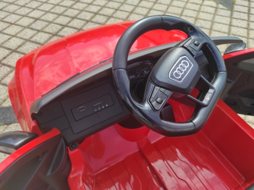 Детская машина Audi RS 6 Пилот, колеса EVA, MP3