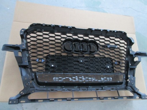 Решетка-пустышка Audi Q5 12-15 RSQ5 Black Quattro