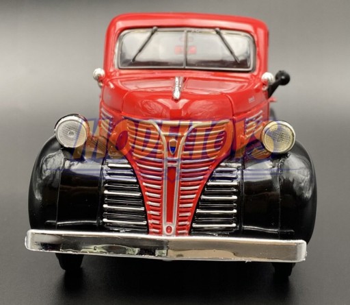 Plymouth 1941 Pickup 1:24 модель Motormax 73278 красный