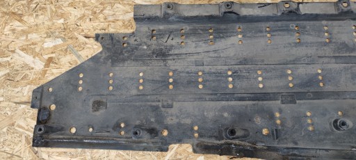 КРЫШКА ШАССИ ПРАВАЯ AUDI A4 B6 B7 8E0825208B