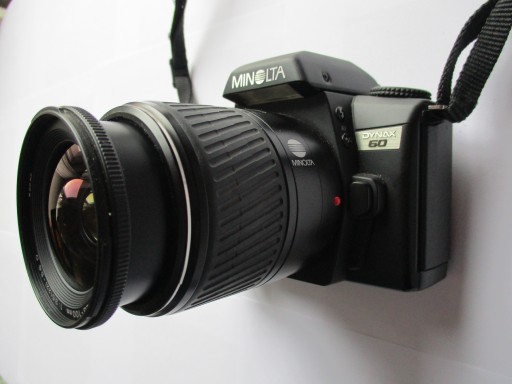 Minolta Dynax 60 + AF Zoom 28–100 мм 1:3,5–5,6 D