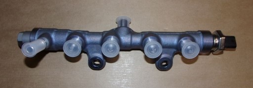 РАМПА ВПРЫСКА C C4,P308 1.5 BLUHDI