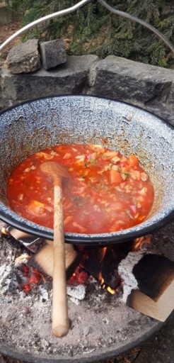 GRILL TRÓJNÓG OGRODOWY RUSZT INOX PALENISKO 80.KOCIOŁEK EMALIOWANY 8L