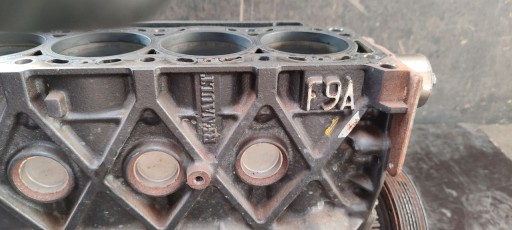 Нижний блок двигателя Renault Scenic II 1.9 DCI F9A