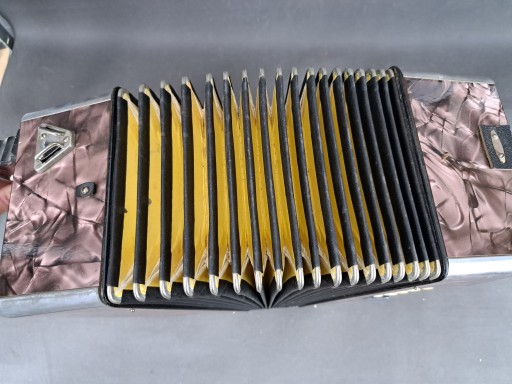HOHNER CLUB II АККОРДЕОН плюс футляр