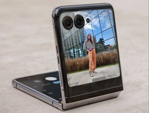 Смартфон Motorola Razr 40 8 ГБ/256 ГБ 5G, зеленый