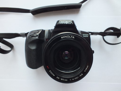 Minolta Dynax 500si + AF Zoom 35–80 мм 1:4–5,6