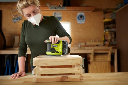 ЭКСЦЕНТРИЧЕСКАЯ ШЛИФОВАЛЬНАЯ МАШИНА RYOBI 18В 125мм RROS18 +4Ач
