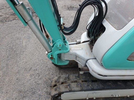 Мини-микроэкскаватор Kobelco SS1 типа JCB, вес 343 кг, 19 900 злотых нетто.