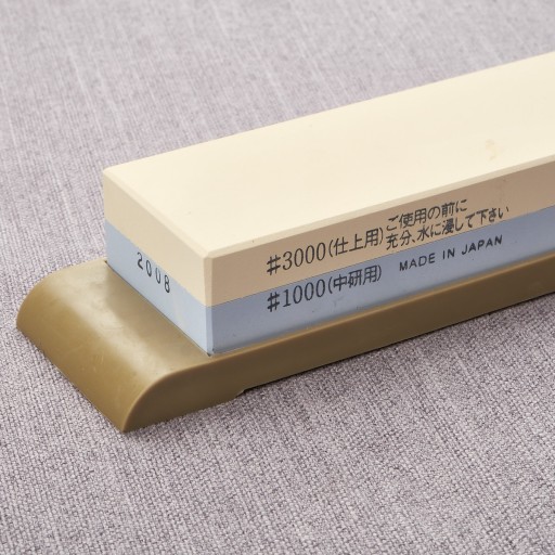 Водяной камень Suehiro 1000/3000 для заточки ножей.