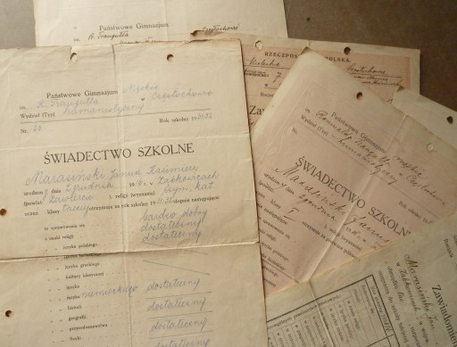Вторая Польская Республика - Ченстохова, комплект из 13 школьных аттестатов. (73)