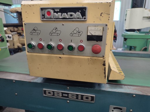 AMADA DB-610 ЩЕТОЧНАЯ МАШИНА