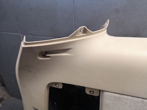 КРЫШКА БАГАЖНИКА ЛЕВАЯ VW TOUAREG 7L6863819A