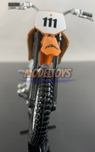 KTM 520 SX #111 мотоцикл 1:18 модель Maisto