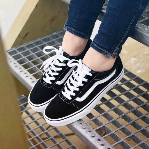 Олдскульные черные кроссовки VANS VN0A38J9IJU 39