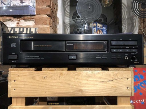 CD-ПЛЕЕР ONKYO DX-7011