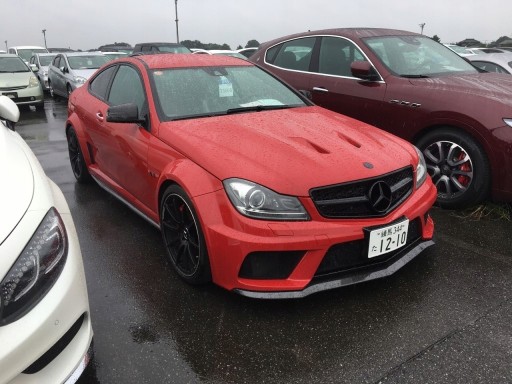 УГЛЕРОДНЫЙ СПОЙЛЕР БАМПЕРА MERCEDES C63 W204