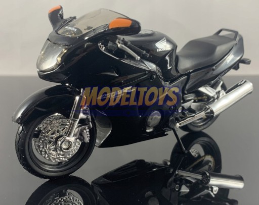 HONDA CBR 1100 XX Blackbird стенд 1:18 Maisto 77488