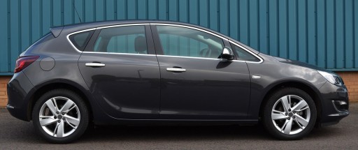 Хромированные накладки на ручки дверей Opel Insignia I