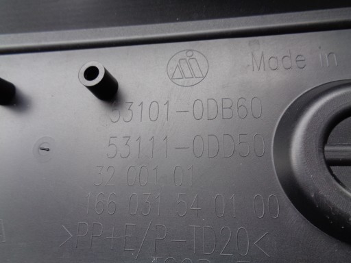 СНЯТИЕ РЕШЕТКИ TOYOTA YARIS IV 20-