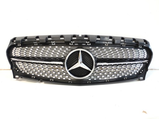 Решетка радиатора Mercedes CLA W117 лифт 15-