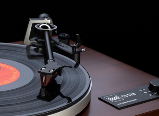 Проигрыватель проигрывателей DUAL CS 518 С ПРЕДУСИЛИТЕЛЕМ ORTOFON 2M КРАСНЫЙ ОРЕХ КАРТРИДЖ