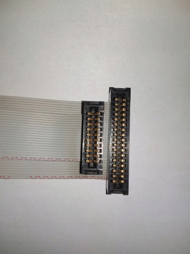 Кабели для старого жесткого диска MFM HDD 1980-1990-х годов.