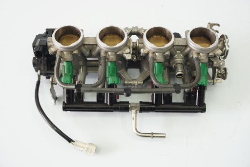SUZUKI GSX-R 600 750 K8 K9 L0 PRZEPUSTNICE WTRYSKI
