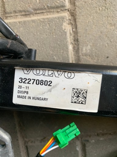 БУКСИРОВОЧНЫЙ КРЮК VOLVO XC40 II