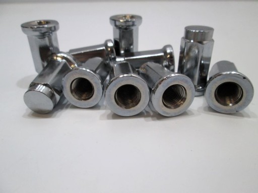 Хромированная плоская гайка для колес M10x1,25 HEXb14